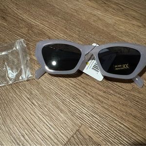 Milky gray sunglasses